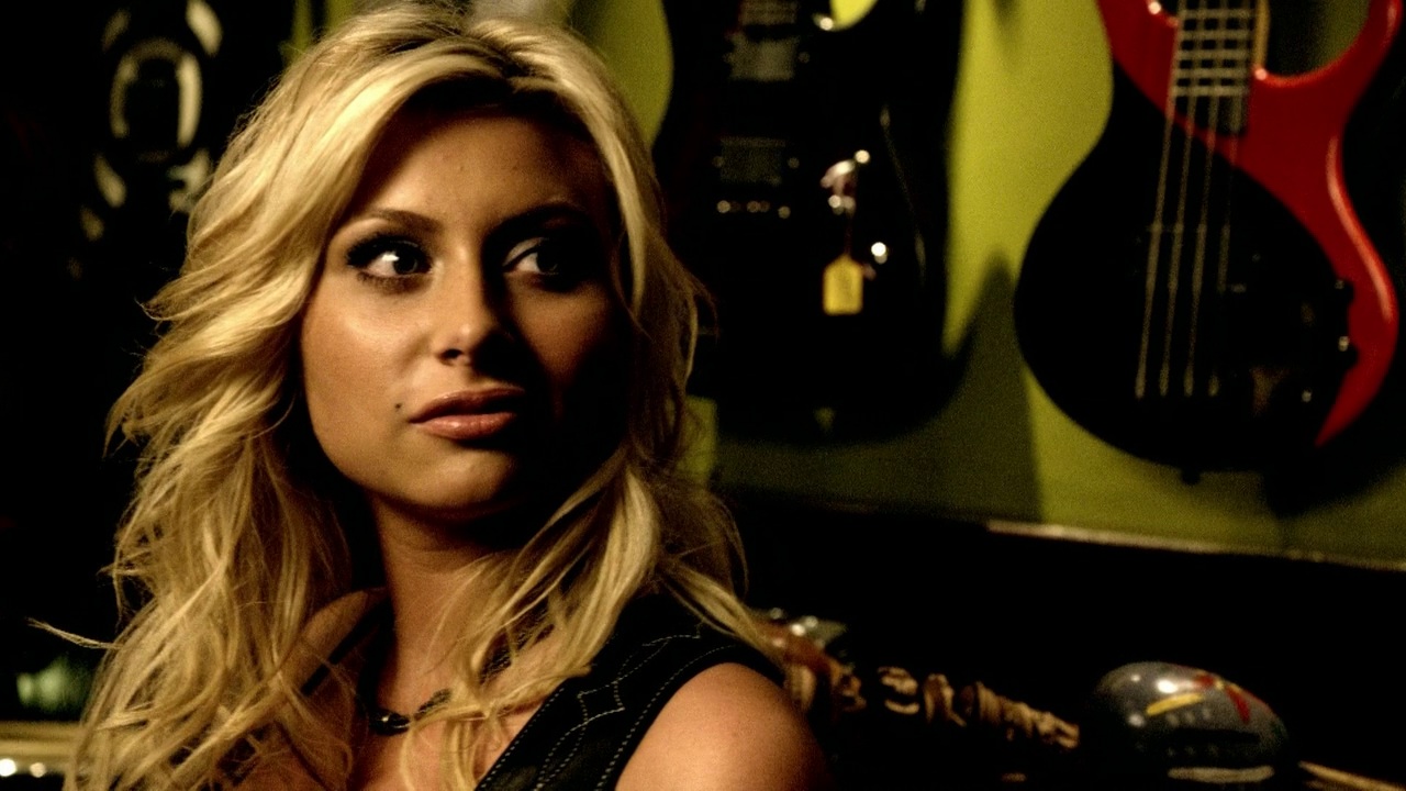 8x02_Keep_It_Real_0152.jpg