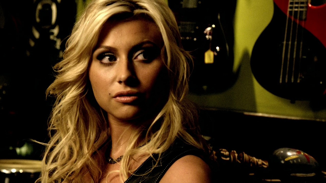 8x02_Keep_It_Real_0163.jpg