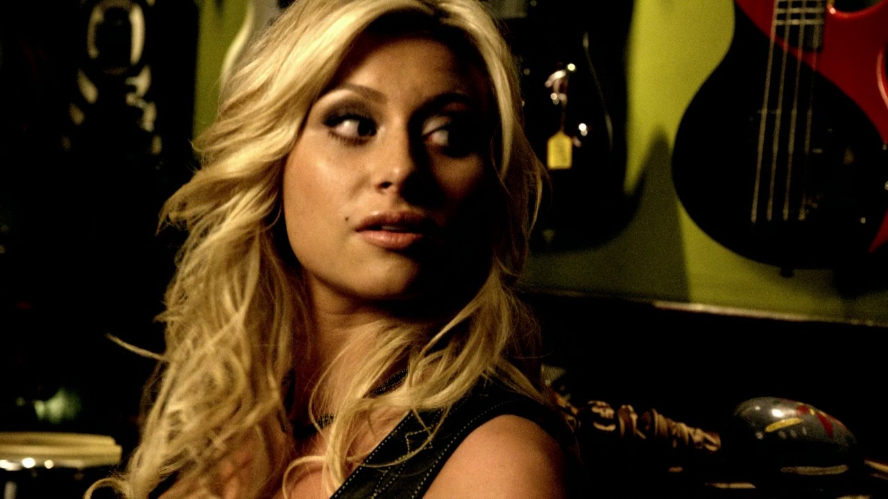 8x02_Keep_It_Real_0166.jpg