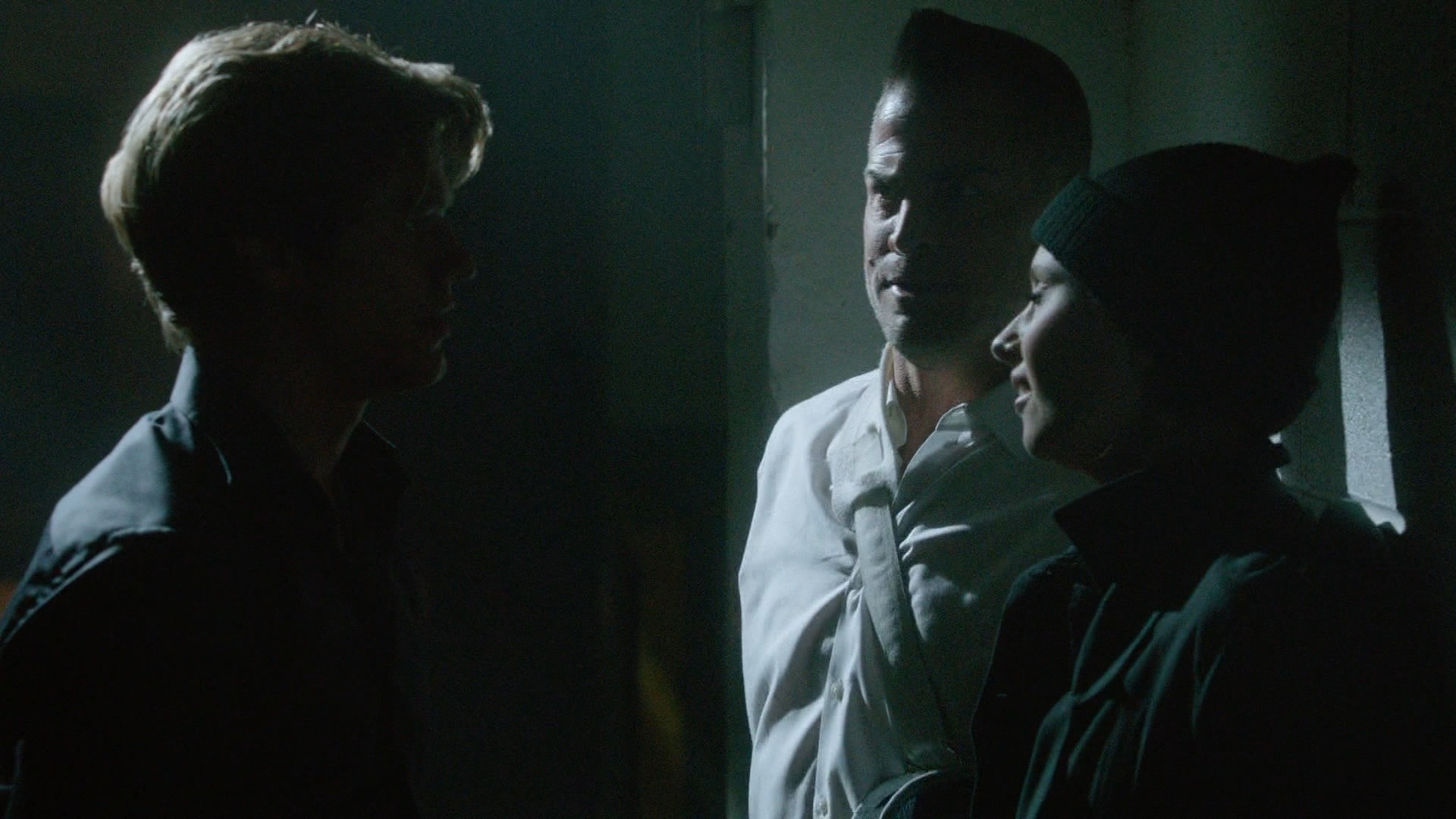 MacGyver_1x19_Compass__0059.jpg