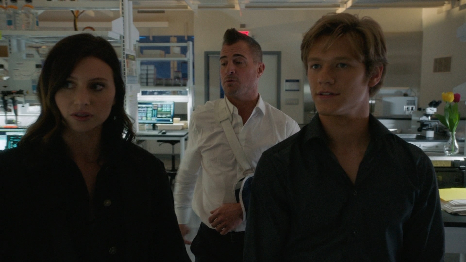 MacGyver_1x19_Compass__0239.jpg