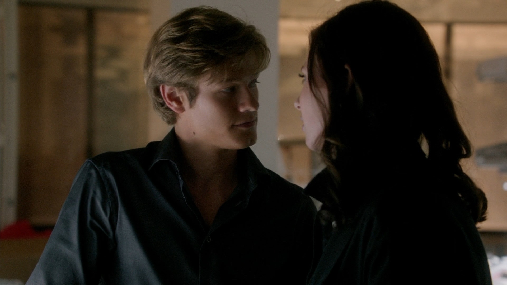MacGyver_1x19_Compass__0305.jpg