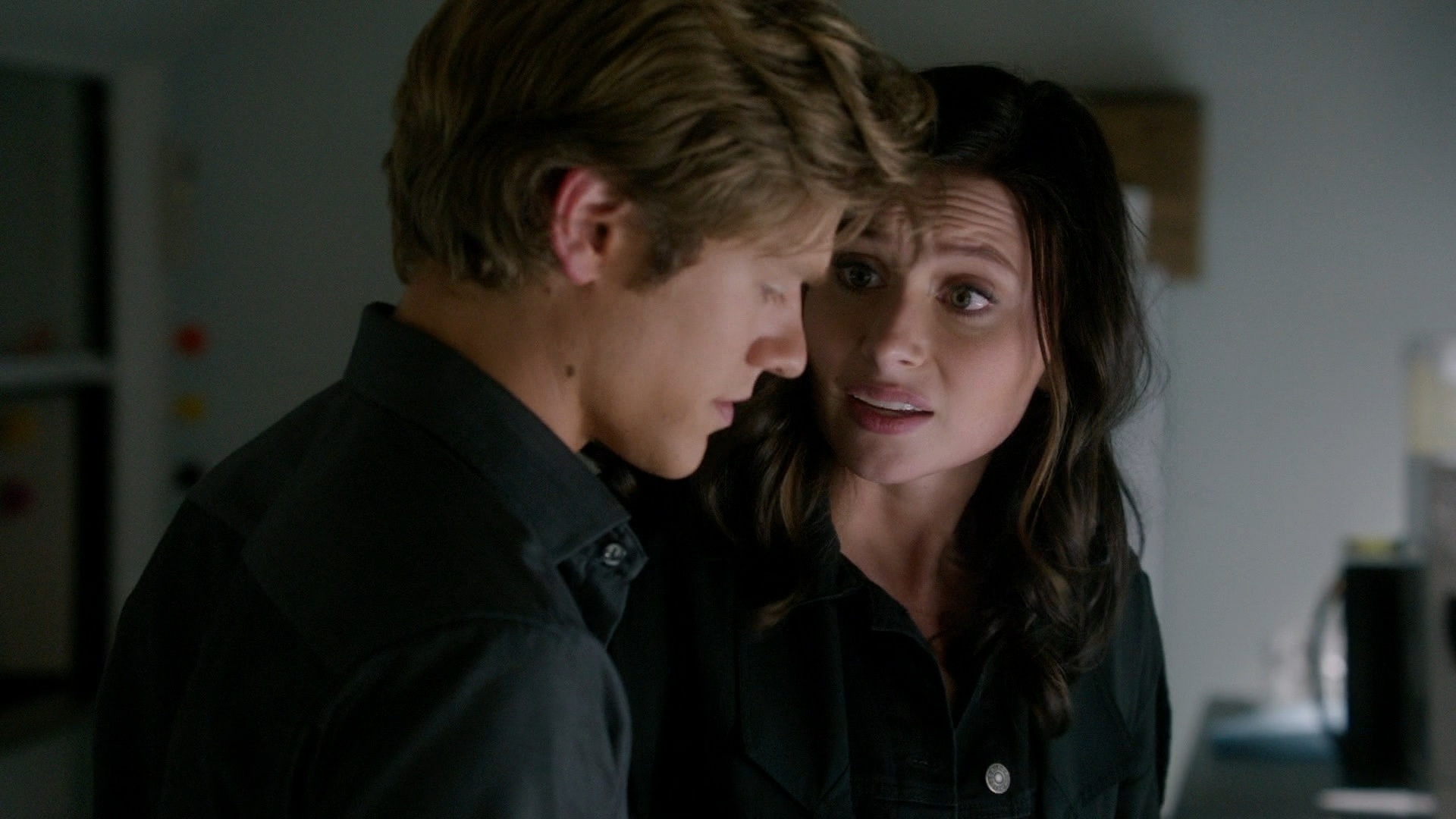MacGyver_1x19_Compass__0320.jpg