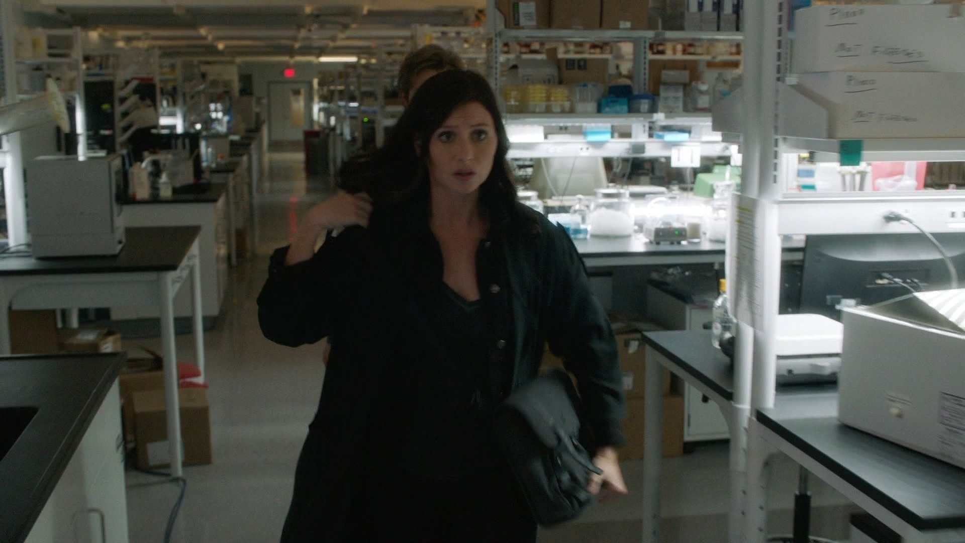 MacGyver_1x19_Compass__0323.jpg