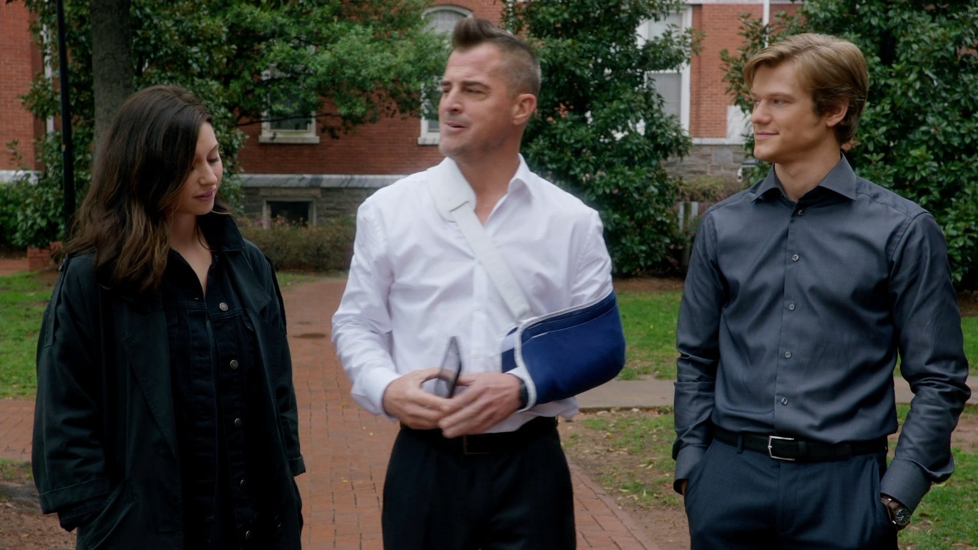 MacGyver_1x19_Compass__0547.jpg