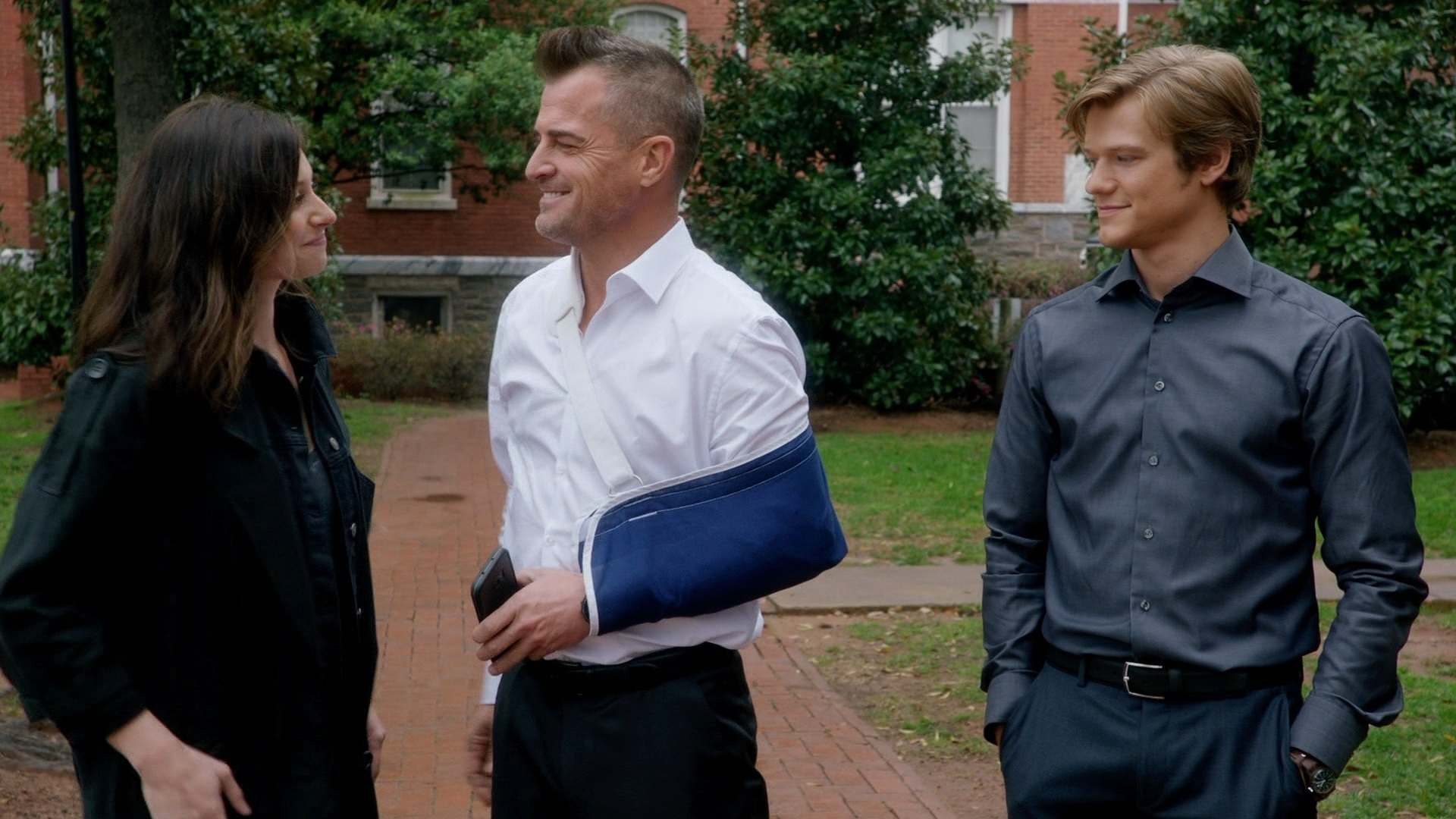 MacGyver_1x19_Compass__0551.jpg