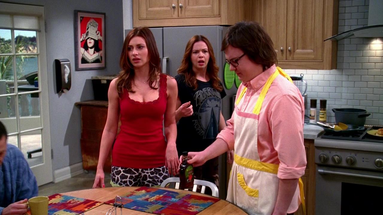 TwoandaHalfMen_11x17_WelcomeHomeJake_007.JPG