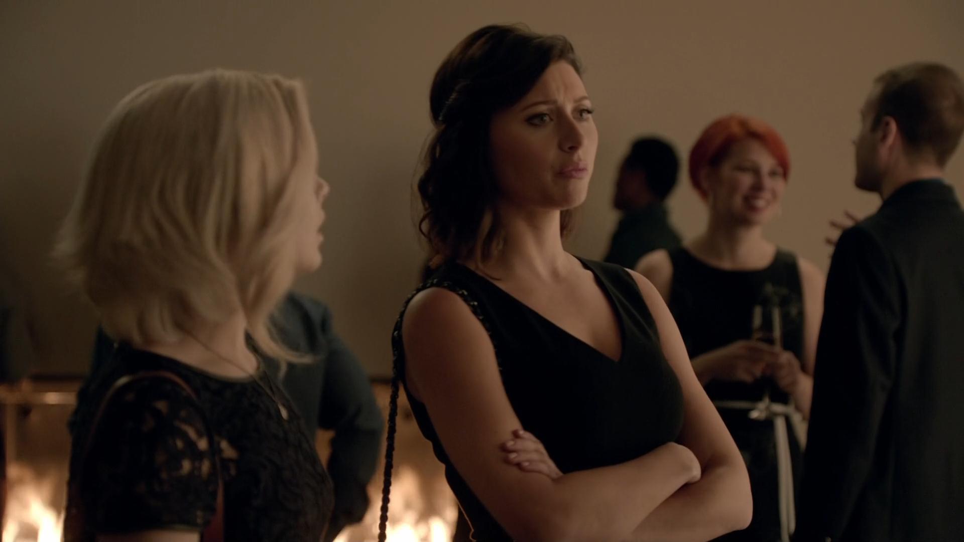 iZombie_1x05_FlightoftheLivingDead_0079.jpg
