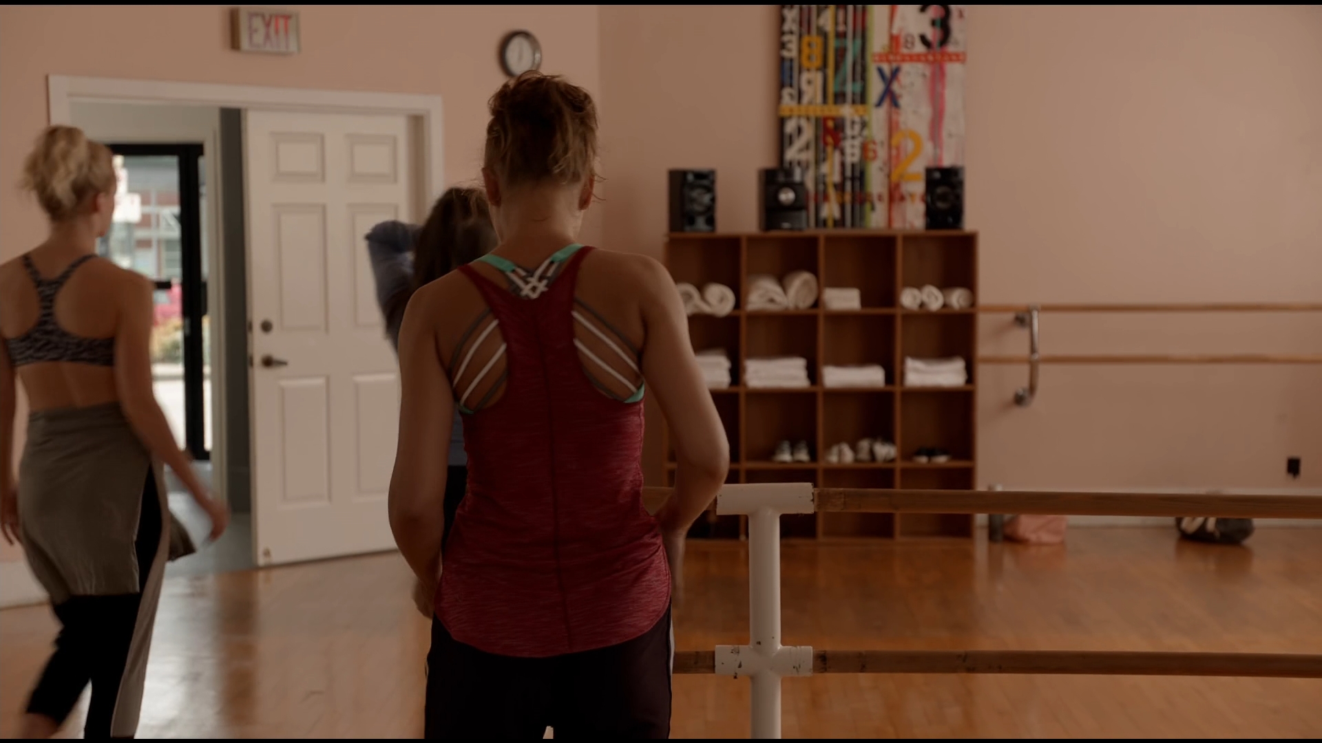 iZombie_2x04_EvenCowgirlsGettheBlackandBlue_0017.jpg