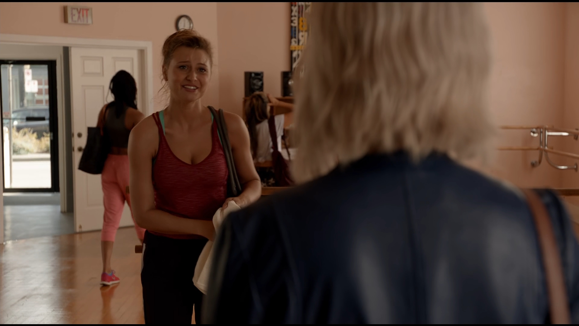 iZombie_2x04_EvenCowgirlsGettheBlackandBlue_0026.jpg