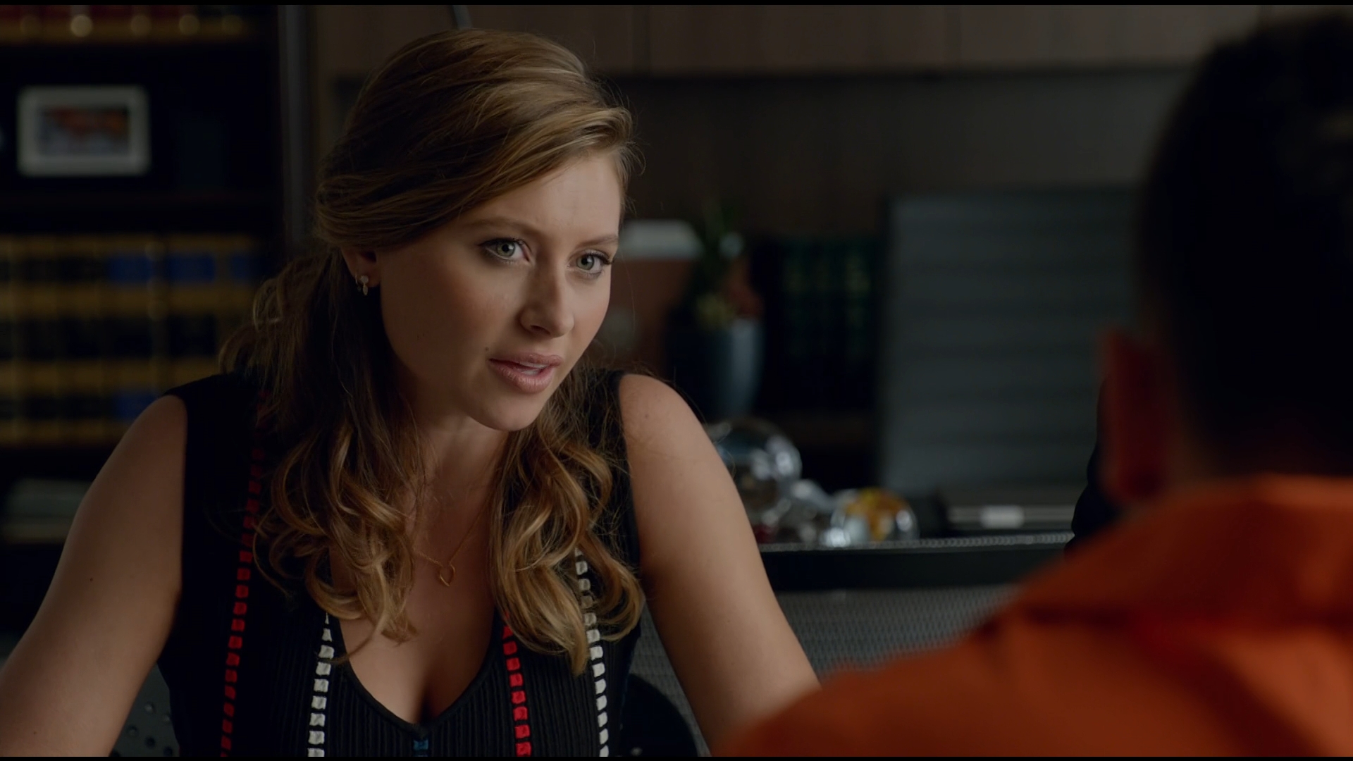 iZombie_2x04_EvenCowgirlsGettheBlackandBlue_0162.jpg