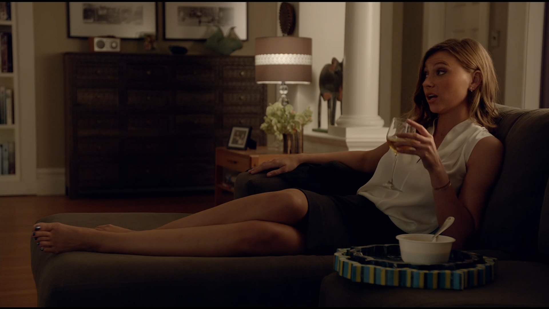 iZombie_2x04_EvenCowgirlsGettheBlackandBlue_0215.jpg