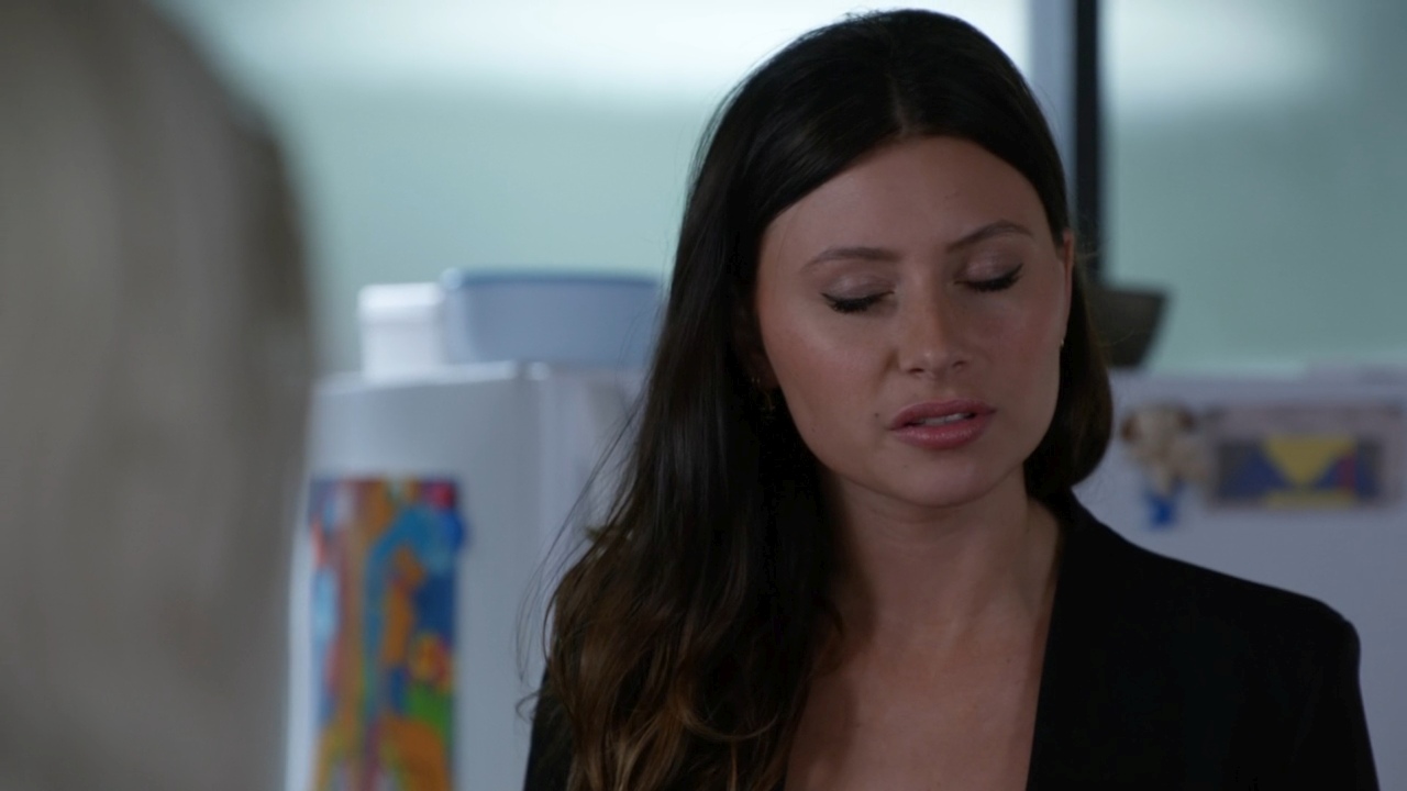 iZombie_2x16_PourSomeSugarZombie_127.jpg