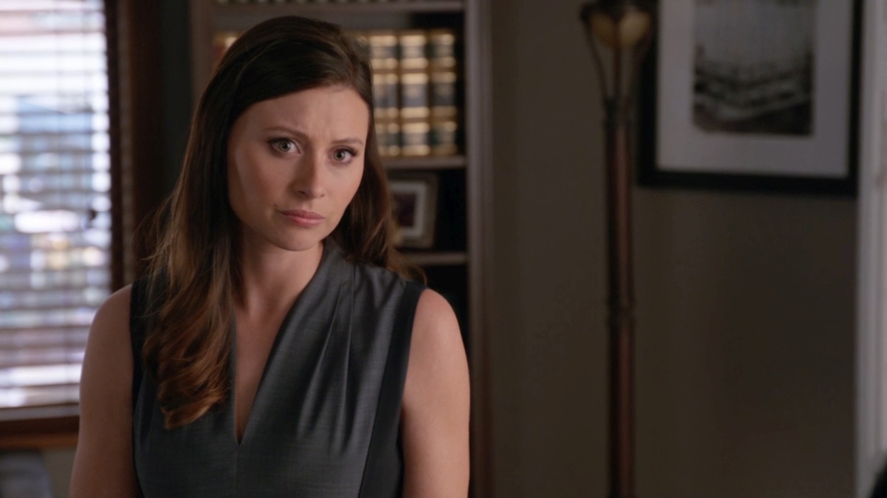 iZombie_2x16_PourSomeSugarZombie_384.jpg