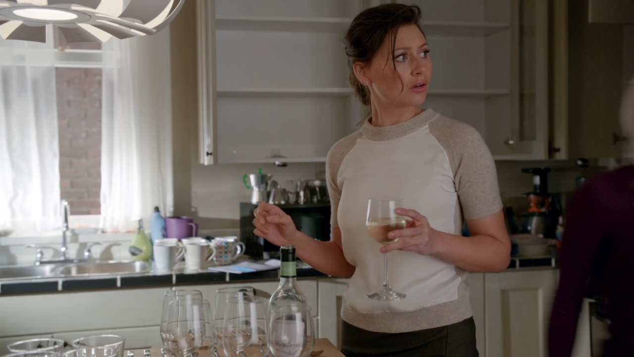 iZombie_2x17_ReflectionsoftheWayLivUsedtoBe080.jpg