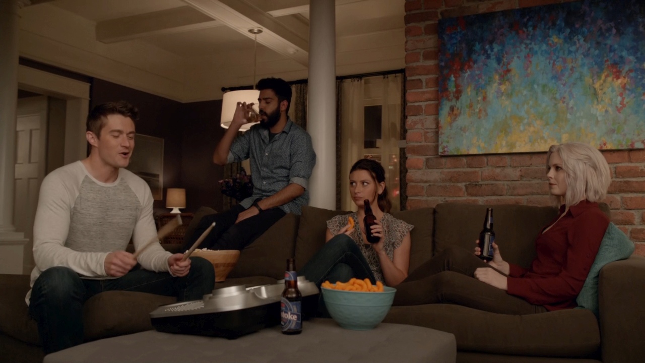 iZombie_2x18_DeadBeat_162.jpg