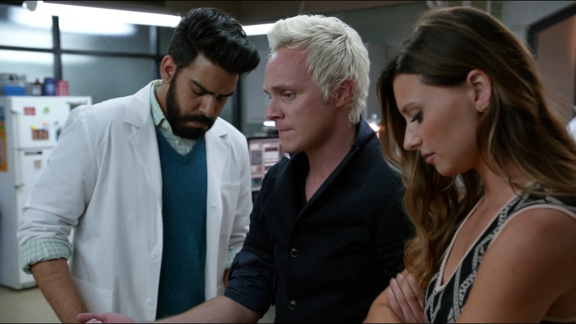 iZombie_3x03EatPrayLiv_0202.jpg