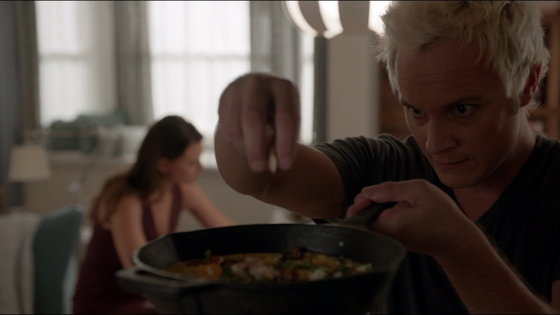iZombie_3x06_SomeLikeitHotMess_0070.jpg