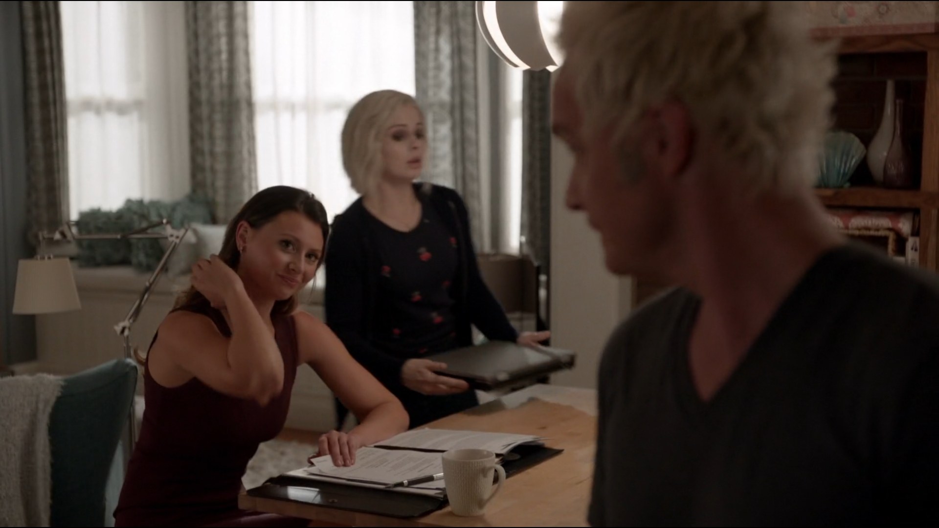 iZombie_3x06_SomeLikeitHotMess_0073.jpg