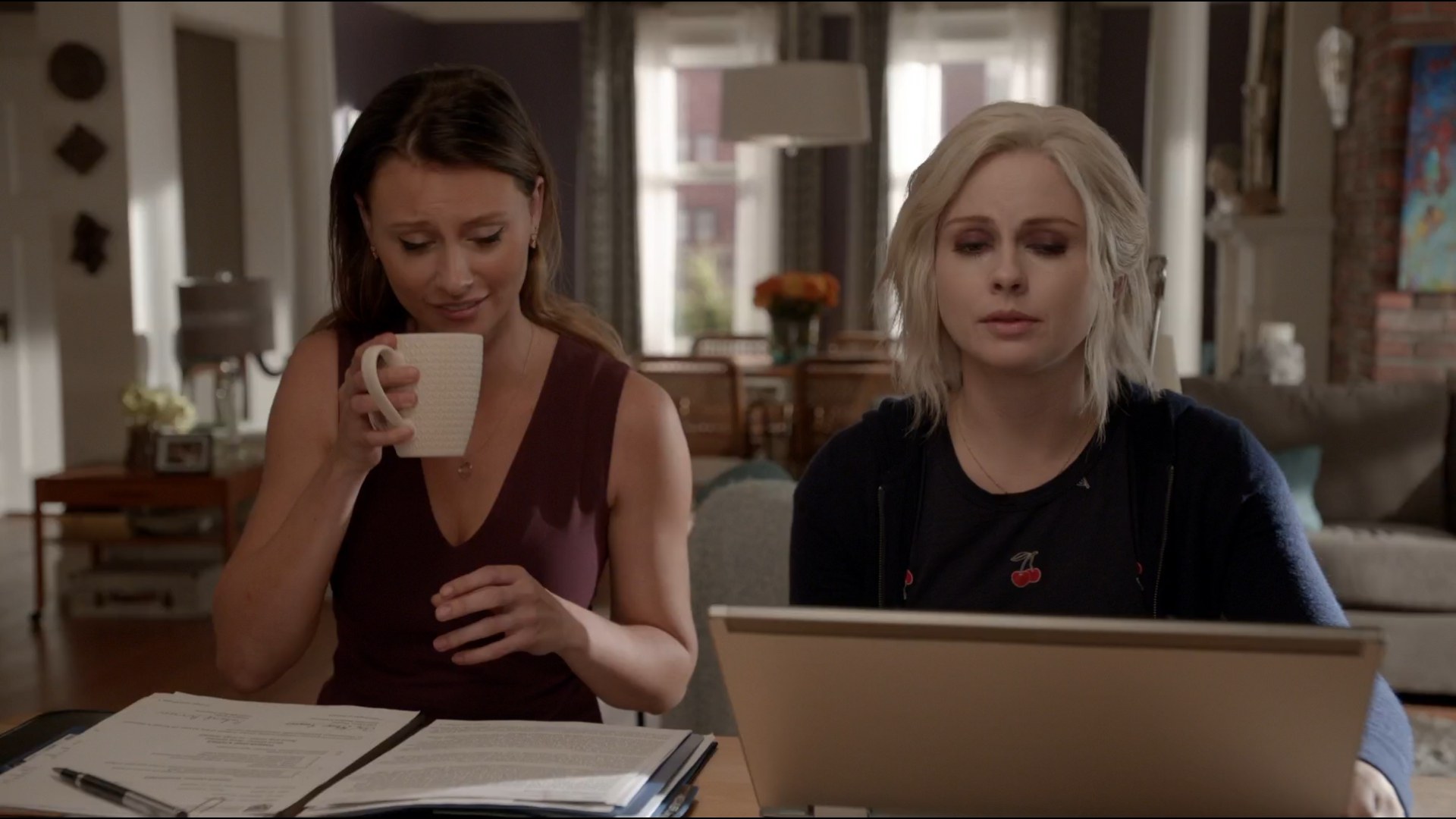 iZombie_3x06_SomeLikeitHotMess_0088.jpg