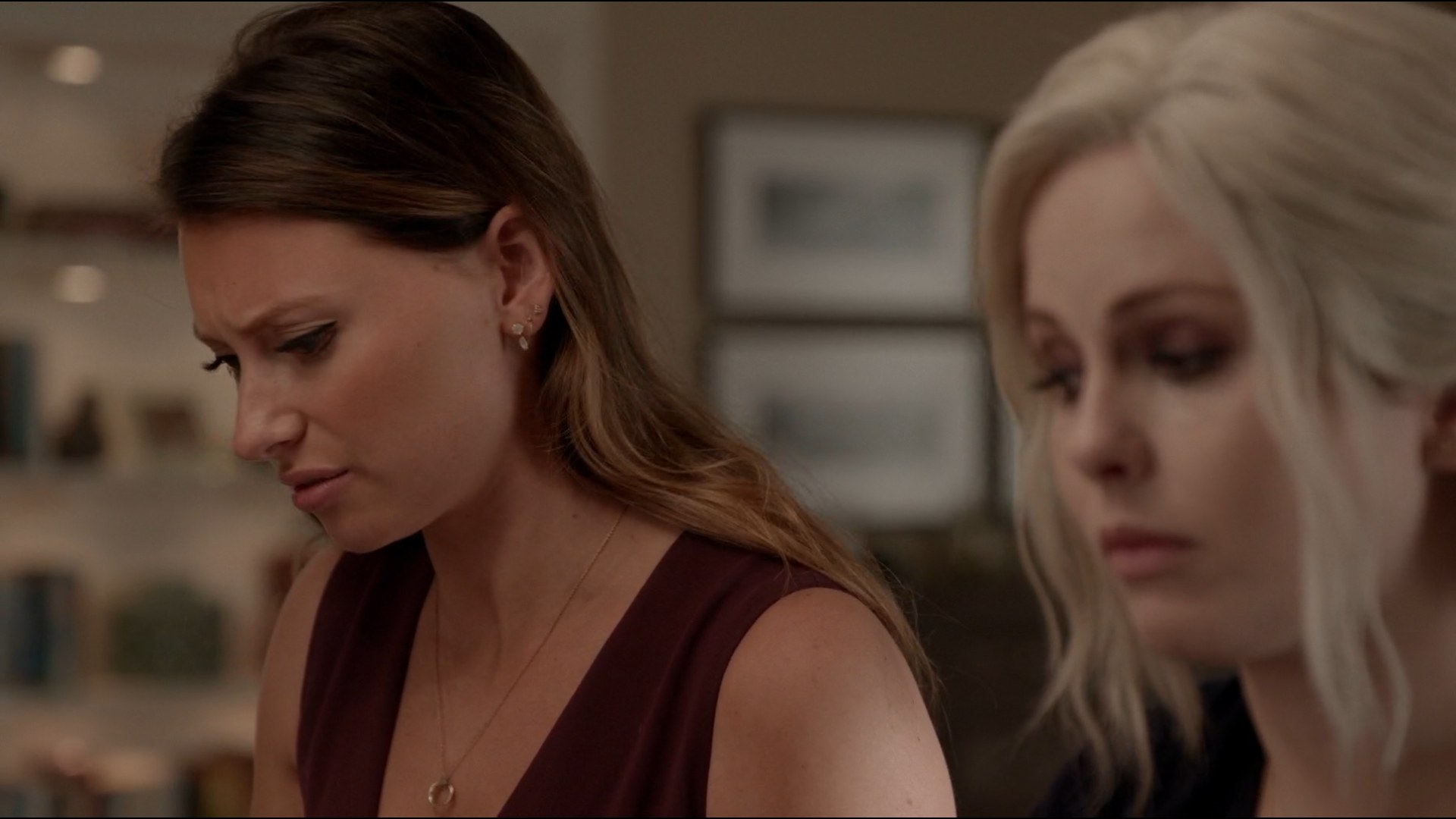 iZombie_3x06_SomeLikeitHotMess_0106.jpg