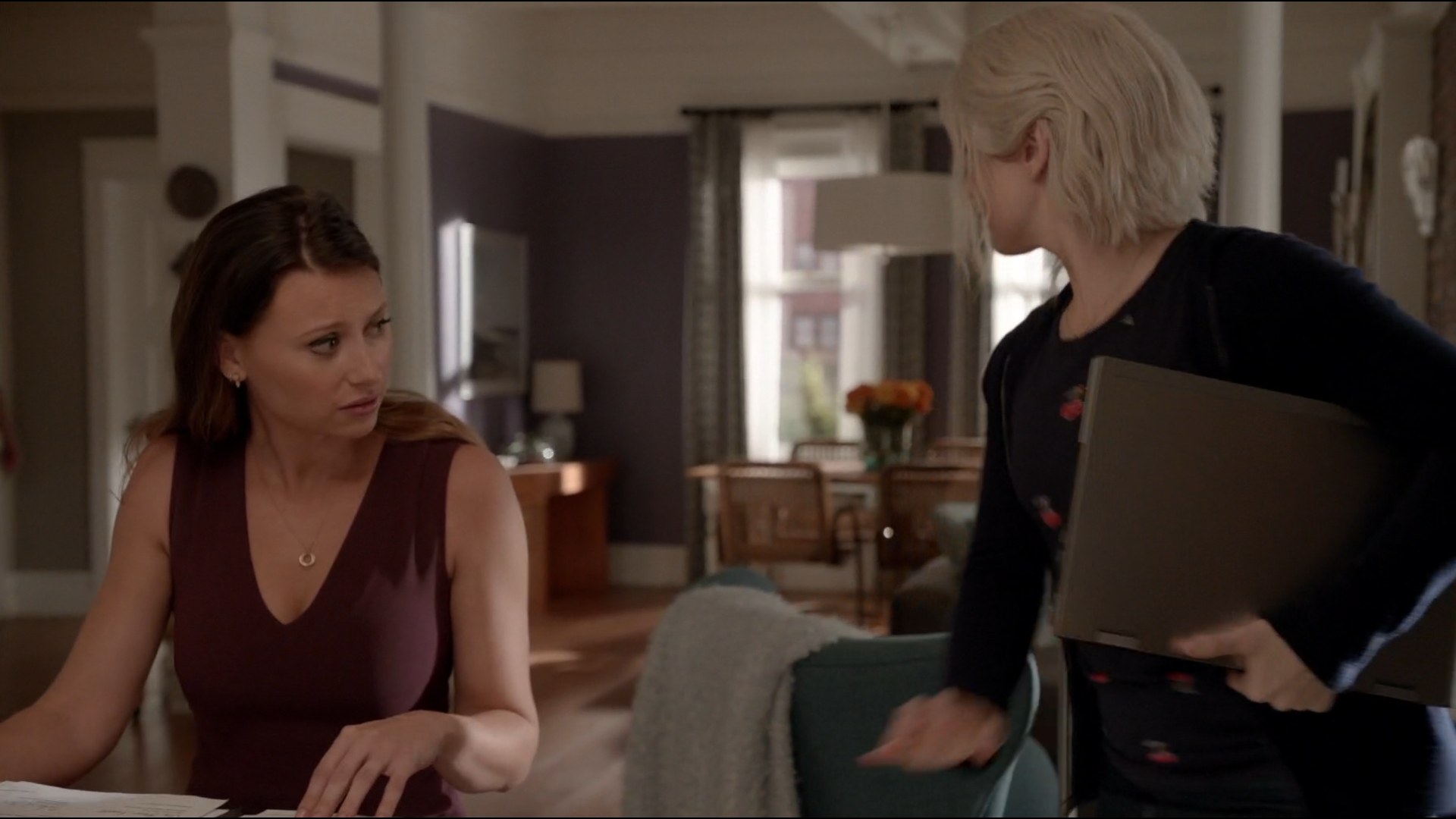 iZombie_3x06_SomeLikeitHotMess_0136.jpg