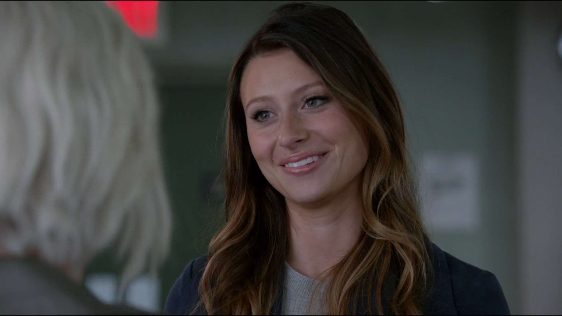 iZombie_3x06_SomeLikeitHotMess_0421.jpg