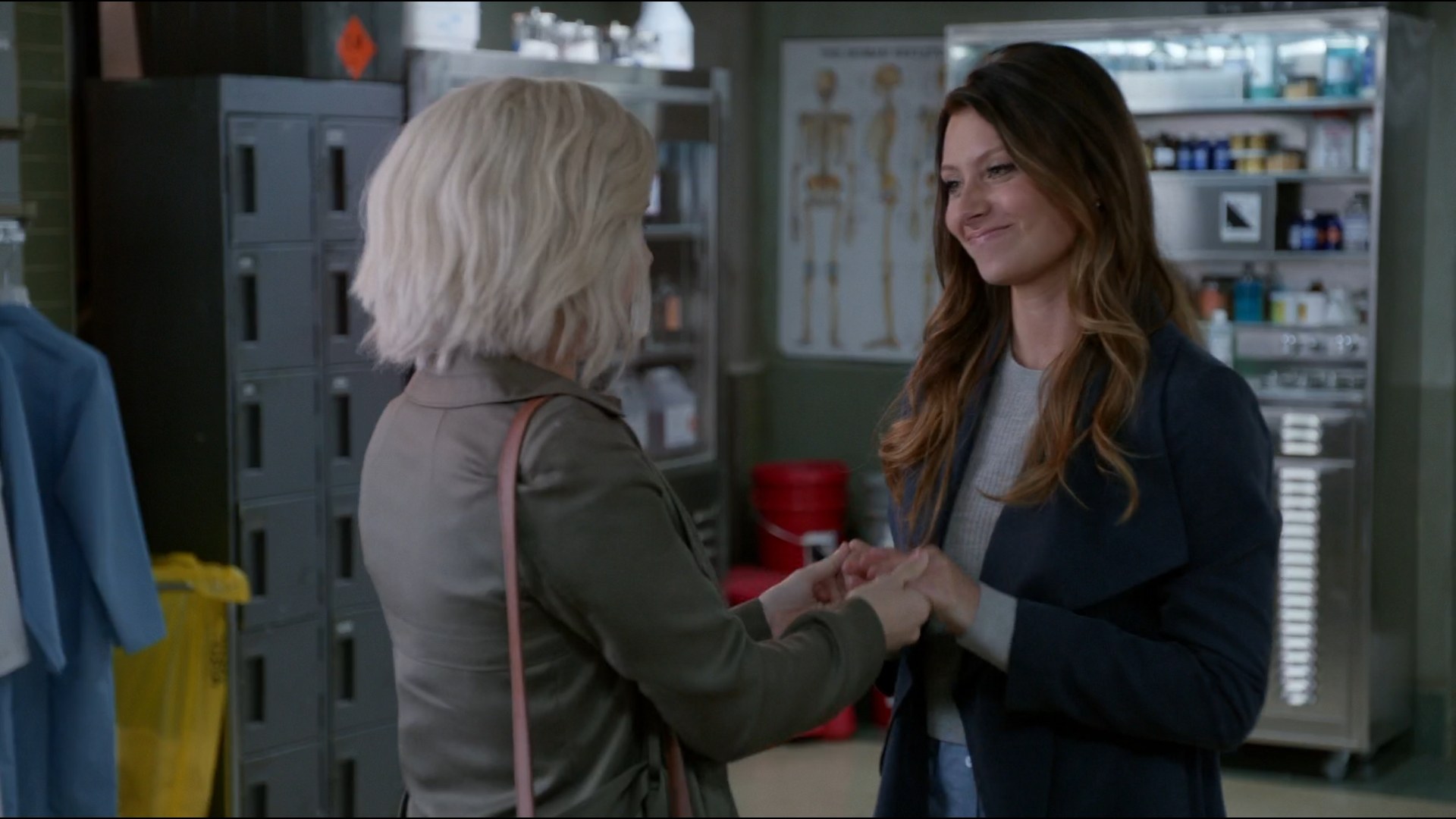 iZombie_3x06_SomeLikeitHotMess_0423.jpg