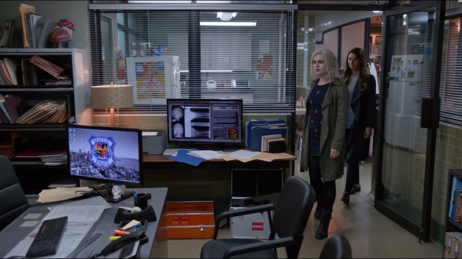 iZombie_3x06_SomeLikeitHotMess_0427.jpg