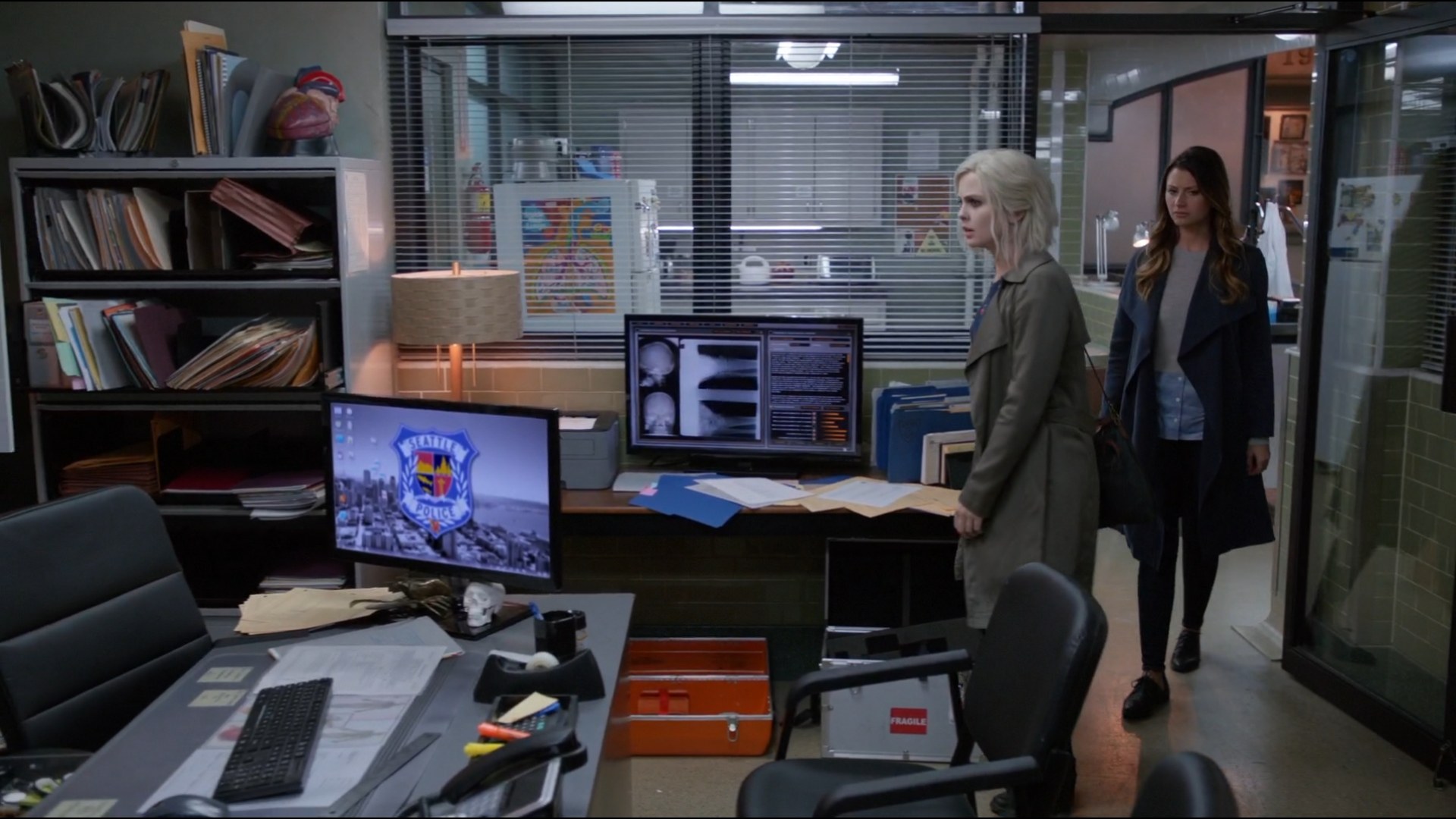iZombie_3x06_SomeLikeitHotMess_0428.jpg