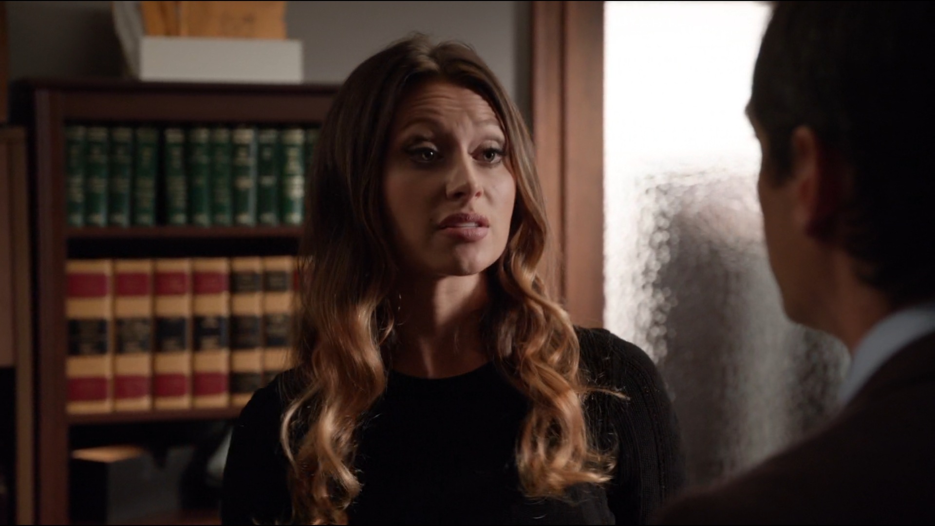 iZombie_3x07_DirtNapTime_0044.jpg