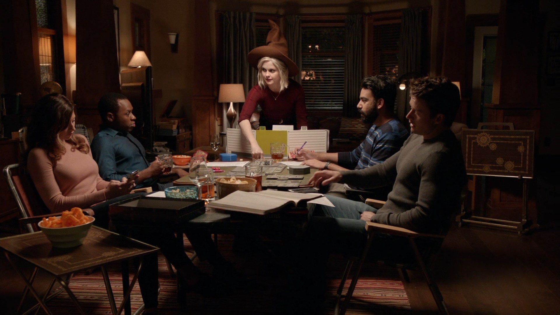 iZombie_3x09_Twenty-SidedDie_0037.jpg