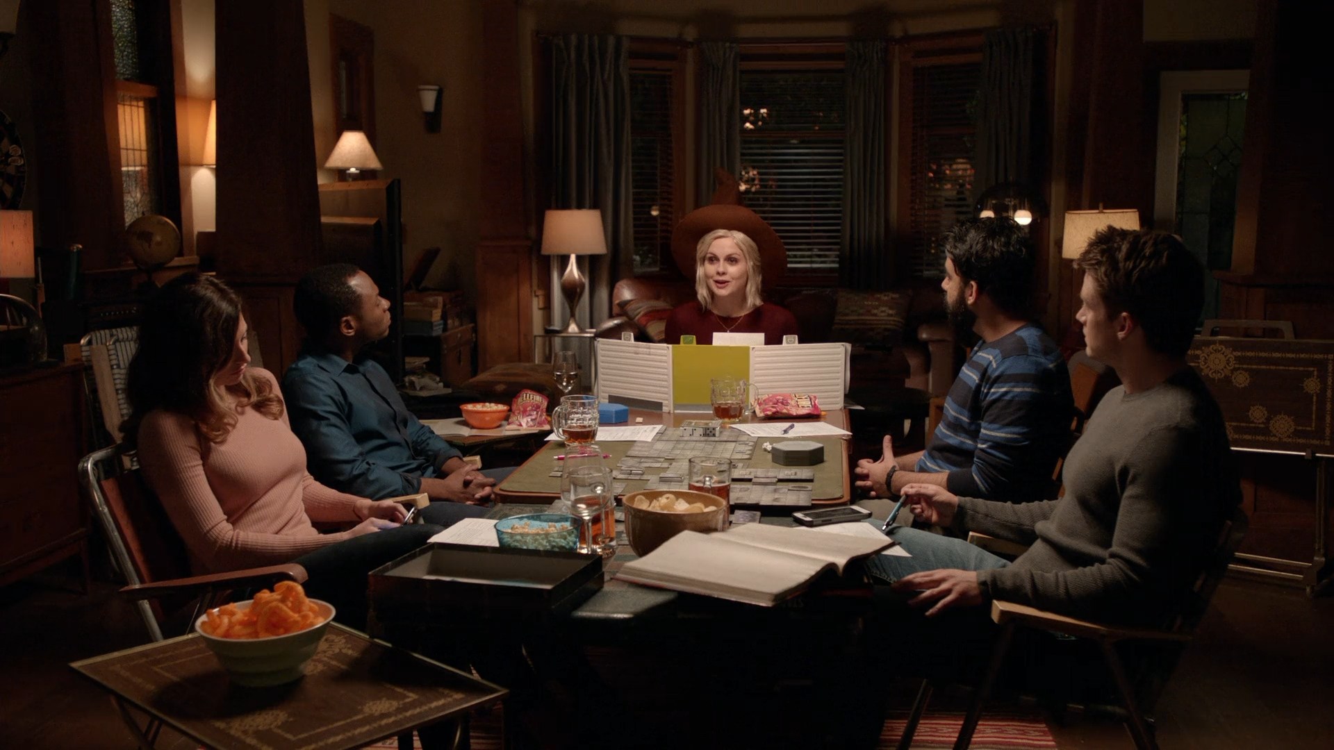 iZombie_3x09_Twenty-SidedDie_0058.jpg