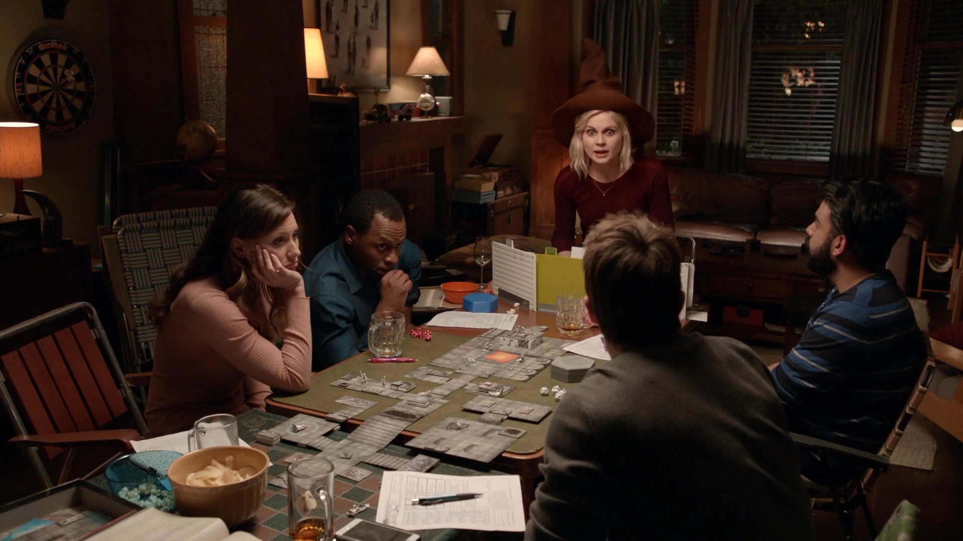 iZombie_3x09_Twenty-SidedDie_0120.jpg