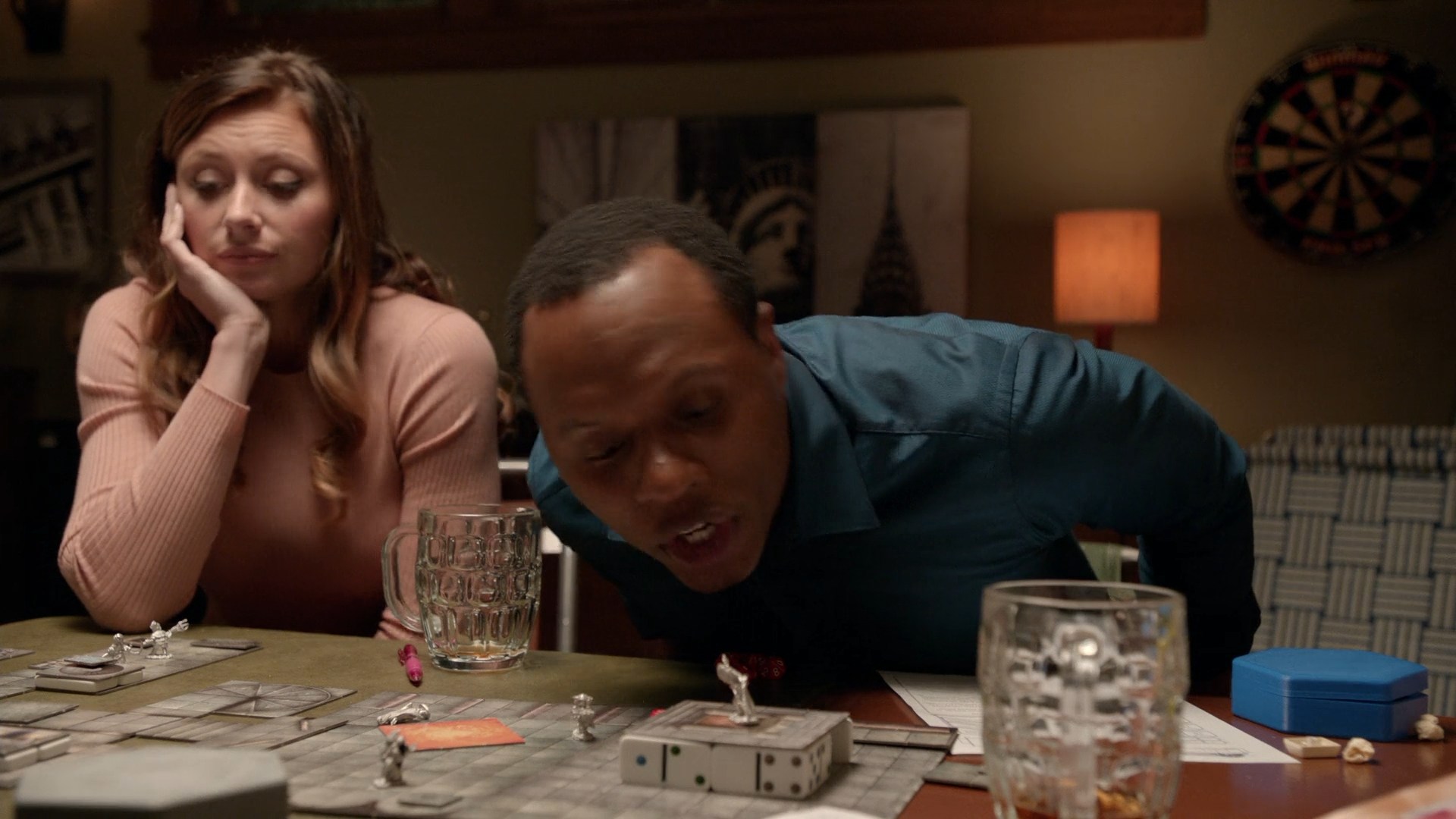 iZombie_3x09_Twenty-SidedDie_0126.jpg