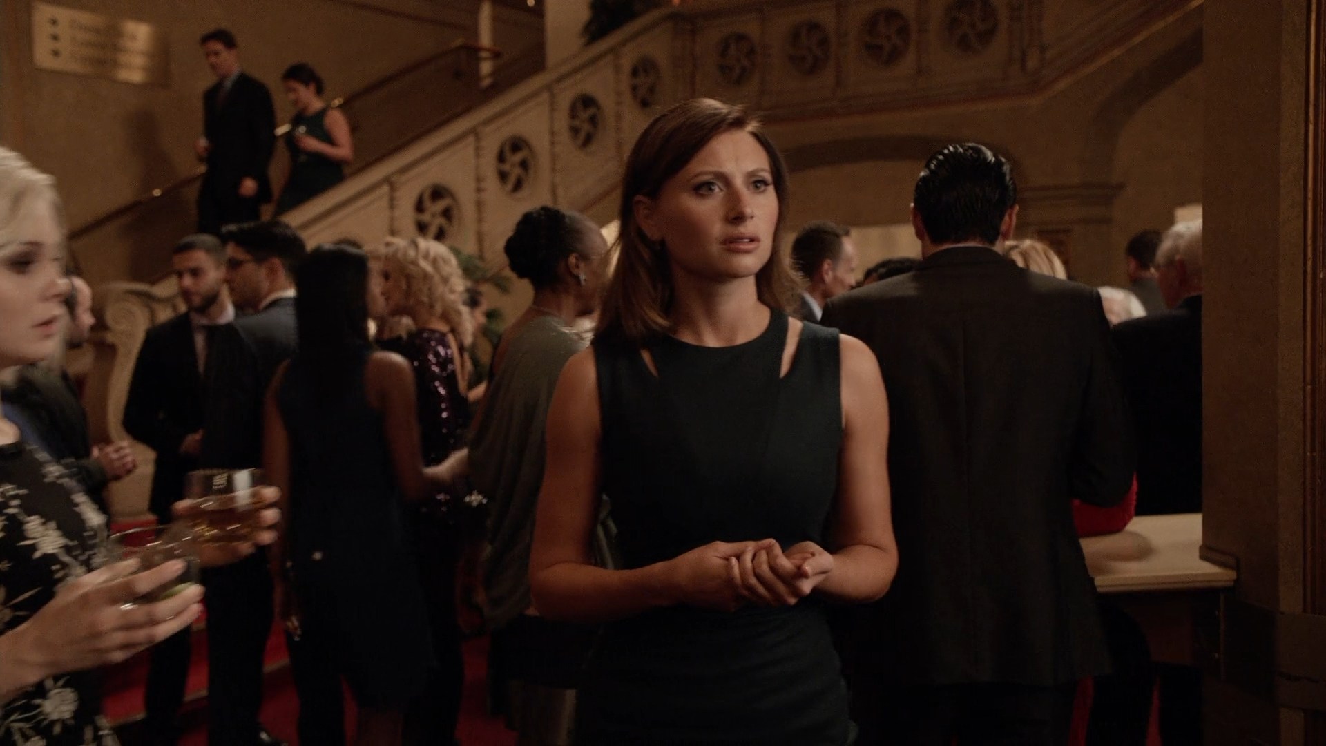 iZombie_3x09_Twenty-SidedDie_0183.jpg