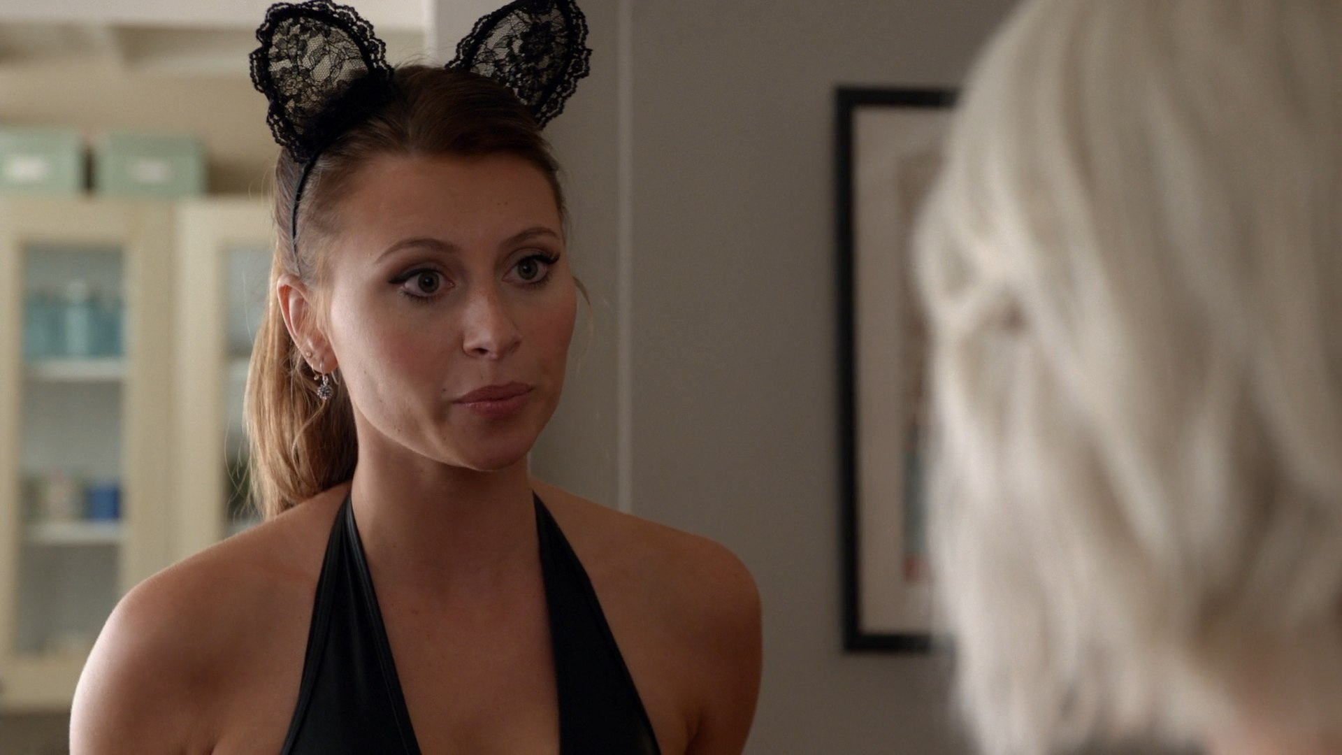 iZombie_3x10_ReturnoftheDeadGuy_0249.jpg