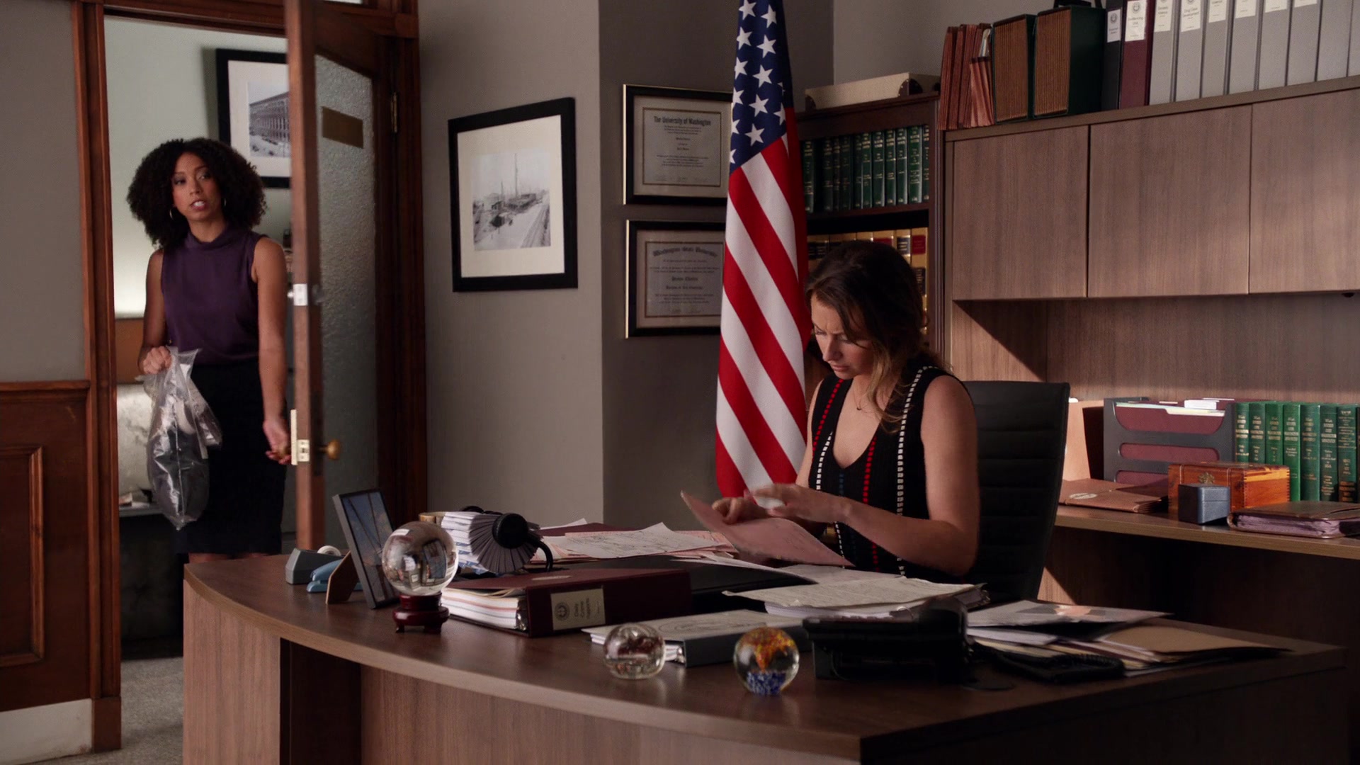 iZombie_3x11_ConspiracyWeary_0032.jpg