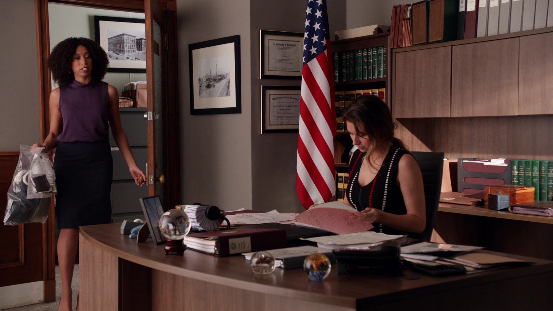 iZombie_3x11_ConspiracyWeary_0033.jpg