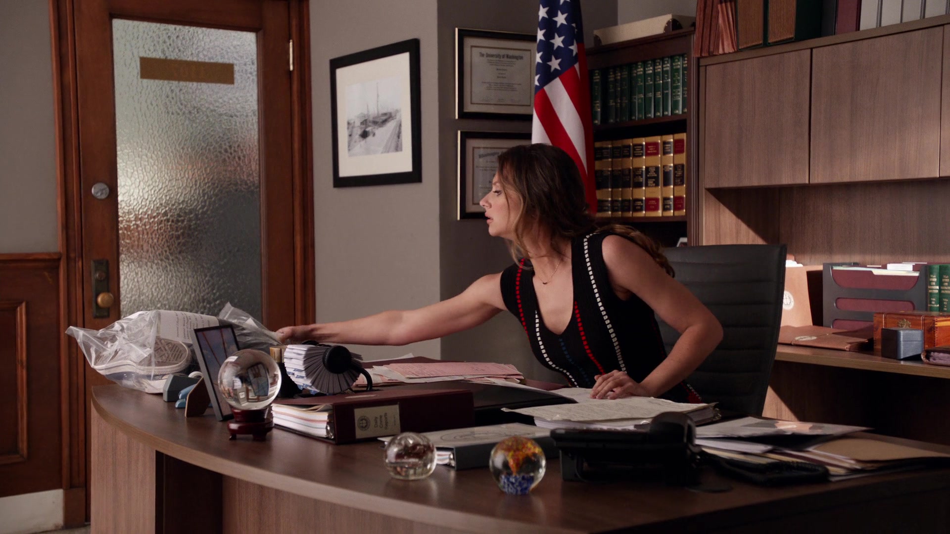 iZombie_3x11_ConspiracyWeary_0039.jpg
