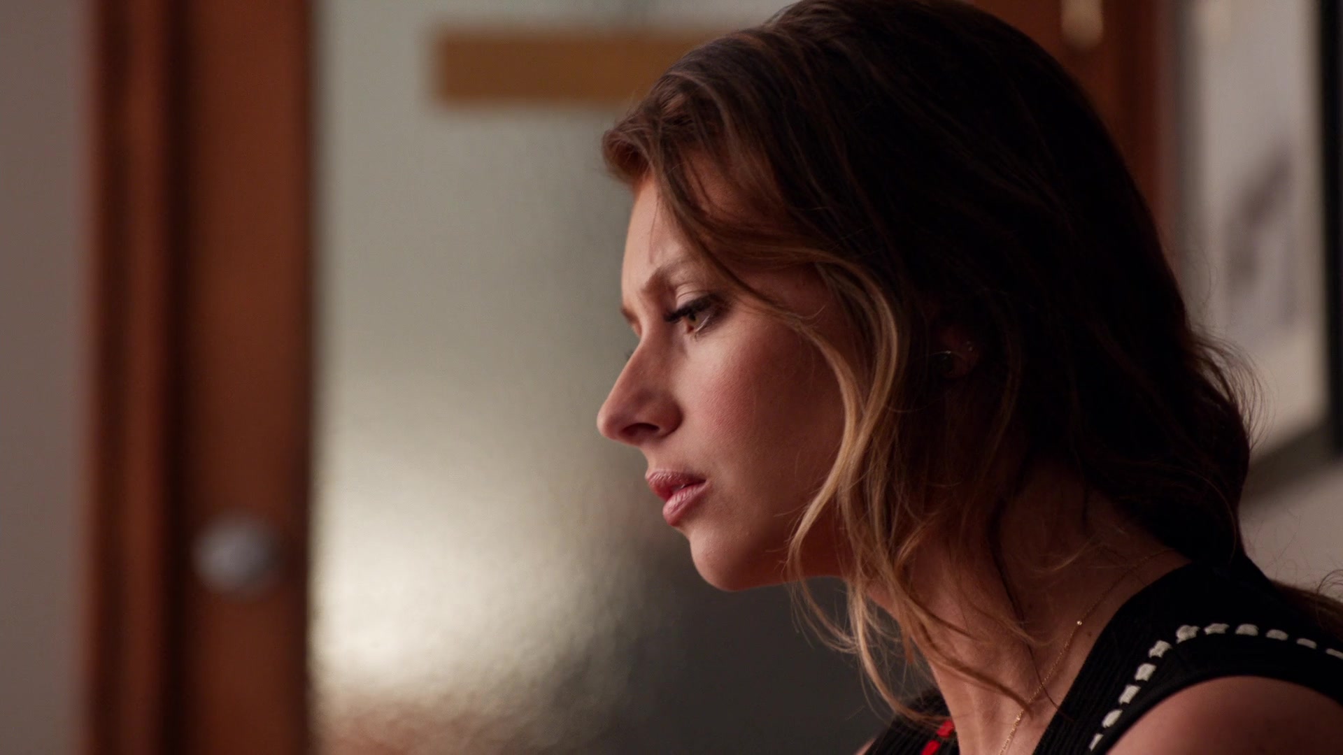iZombie_3x11_ConspiracyWeary_0056.jpg
