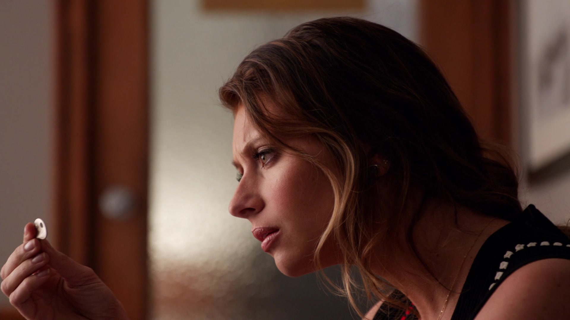 iZombie_3x11_ConspiracyWeary_0058.jpg