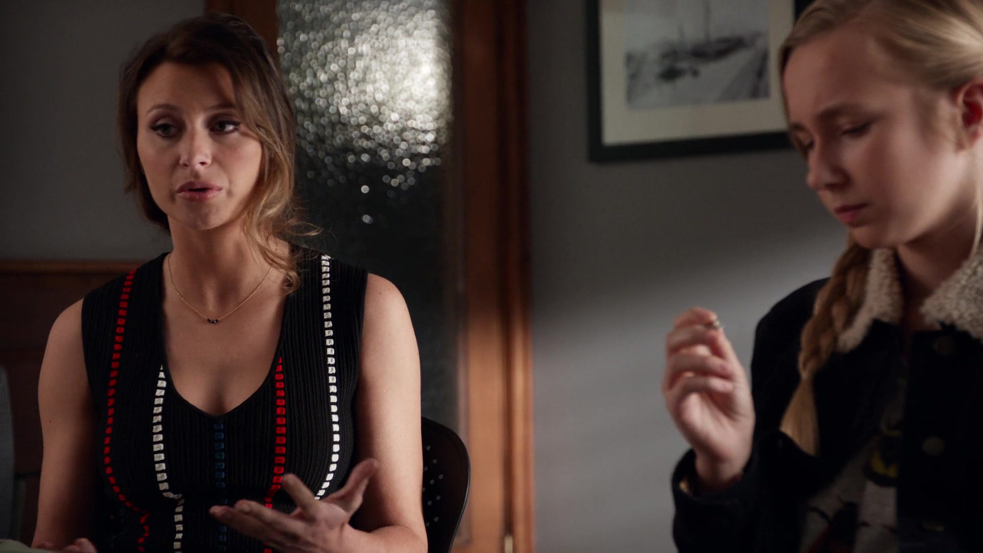 iZombie_3x11_ConspiracyWeary_0118.jpg