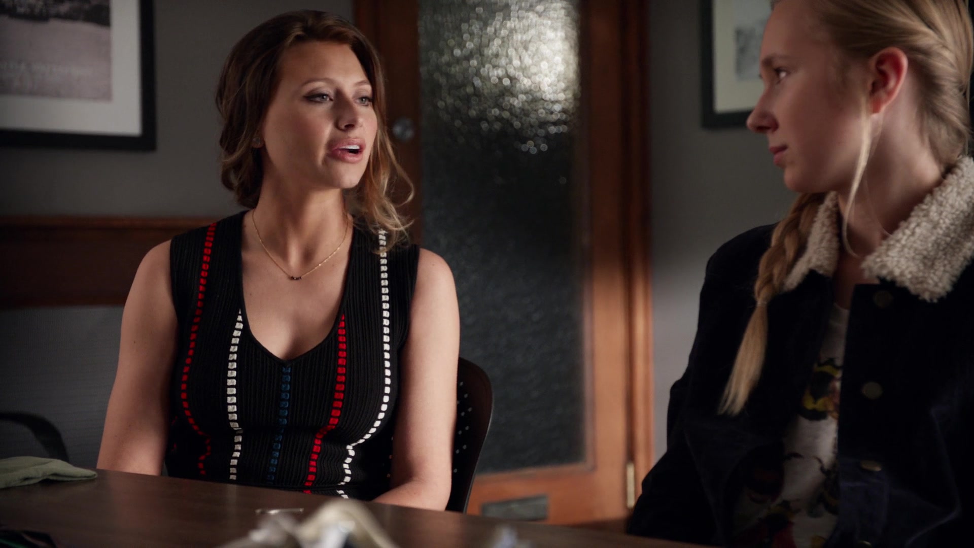 iZombie_3x11_ConspiracyWeary_0130.jpg
