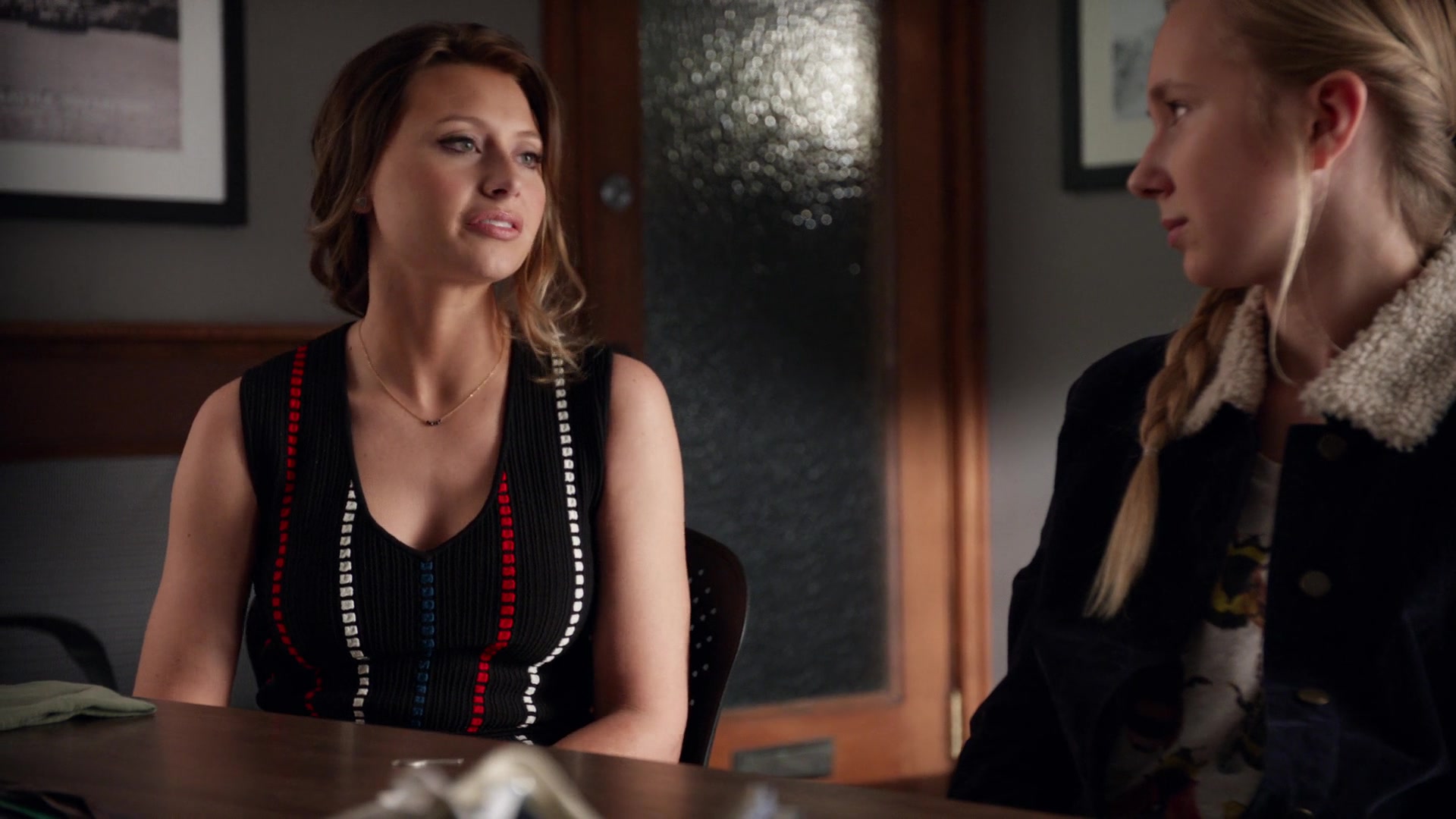 iZombie_3x11_ConspiracyWeary_0131.jpg