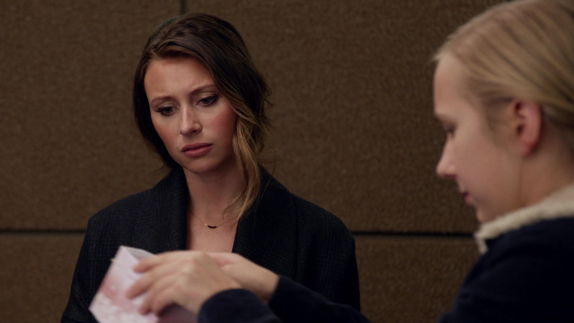 iZombie_3x11_ConspiracyWeary_0147.jpg