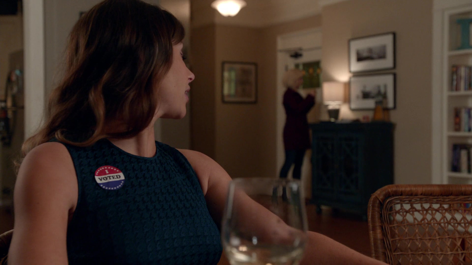 iZombie_3x11_ConspiracyWeary_0170.jpg