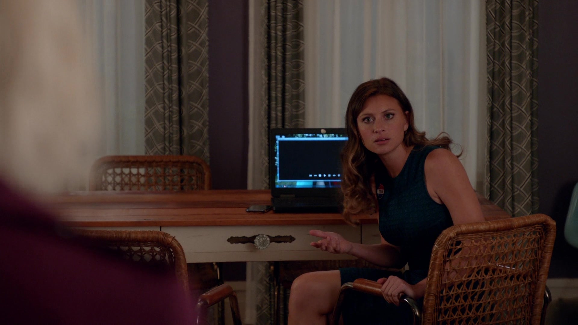 iZombie_3x11_ConspiracyWeary_0211.jpg