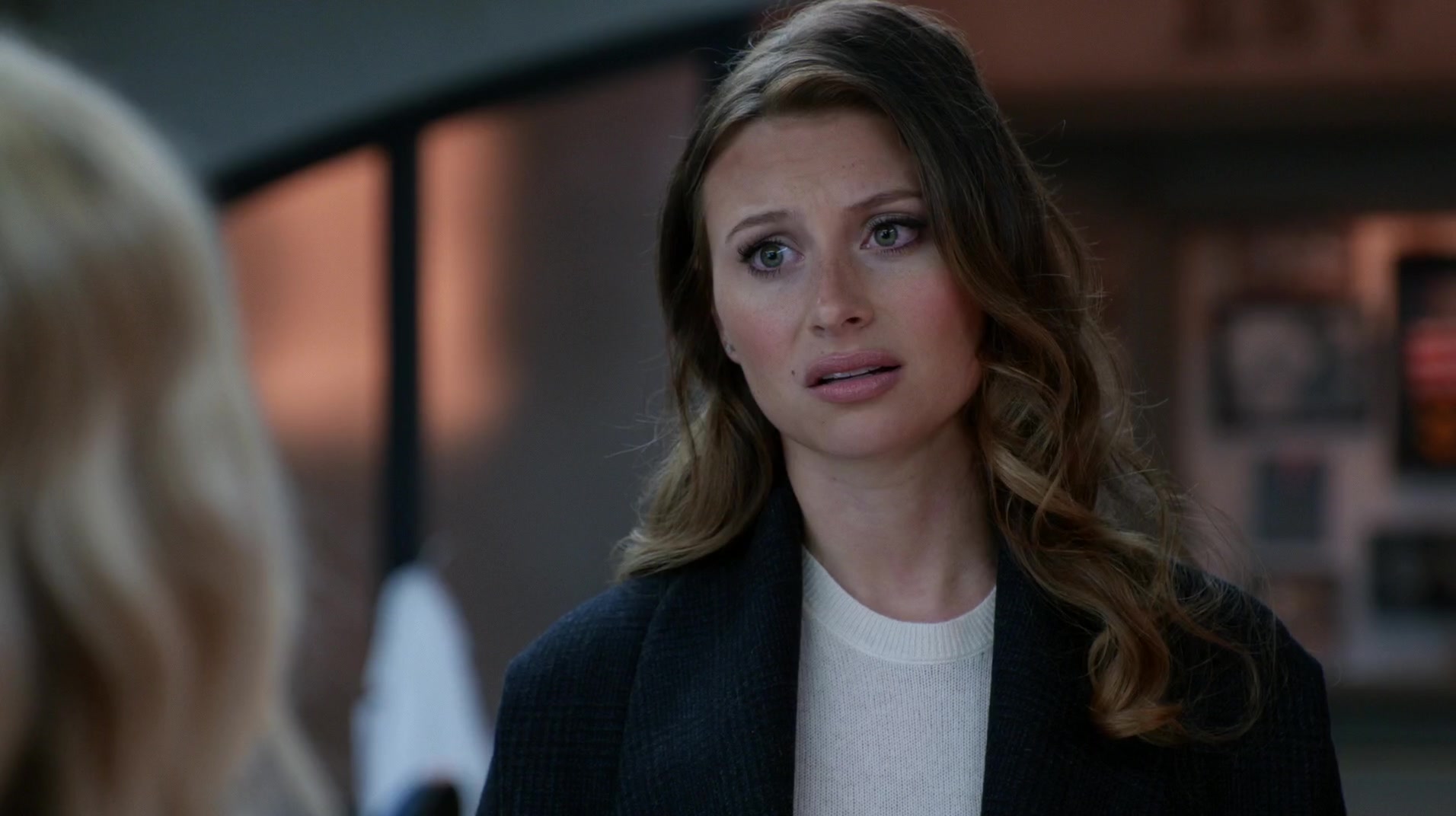 iZombie_3x12_LookingforMrGoodbrainPart1_0113.jpg