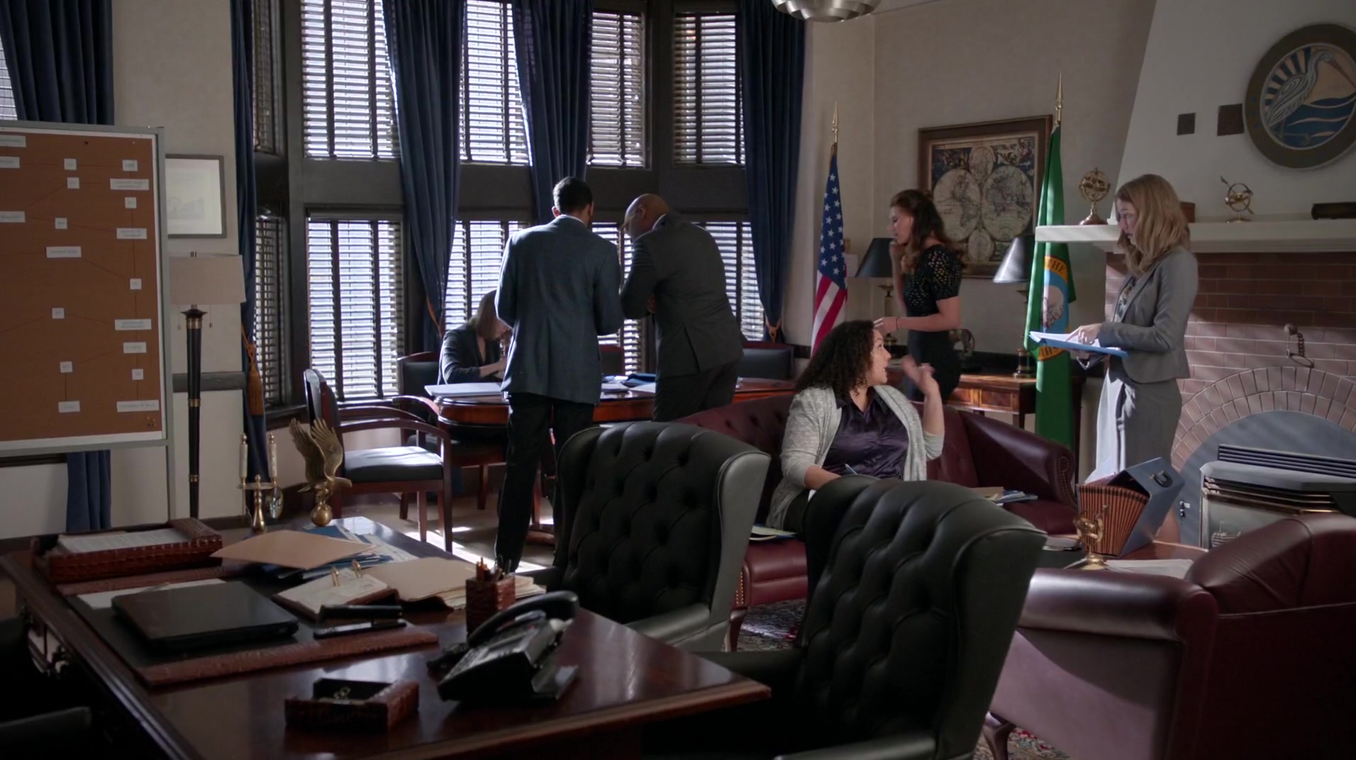iZombie_3x13_LookingforMrGoodbrainPart2_0037.jpg